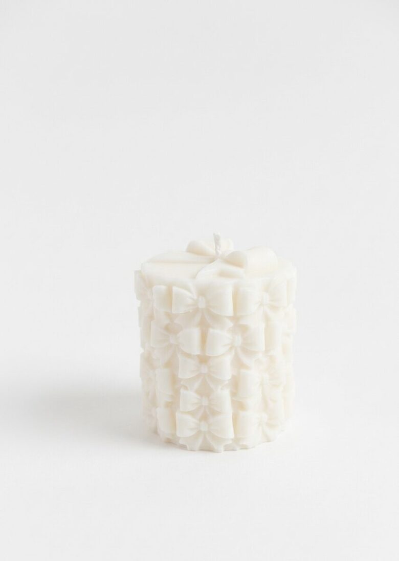 Dekoratīva rapšu vaska svece "Bantīšu Sapnis" 140gr