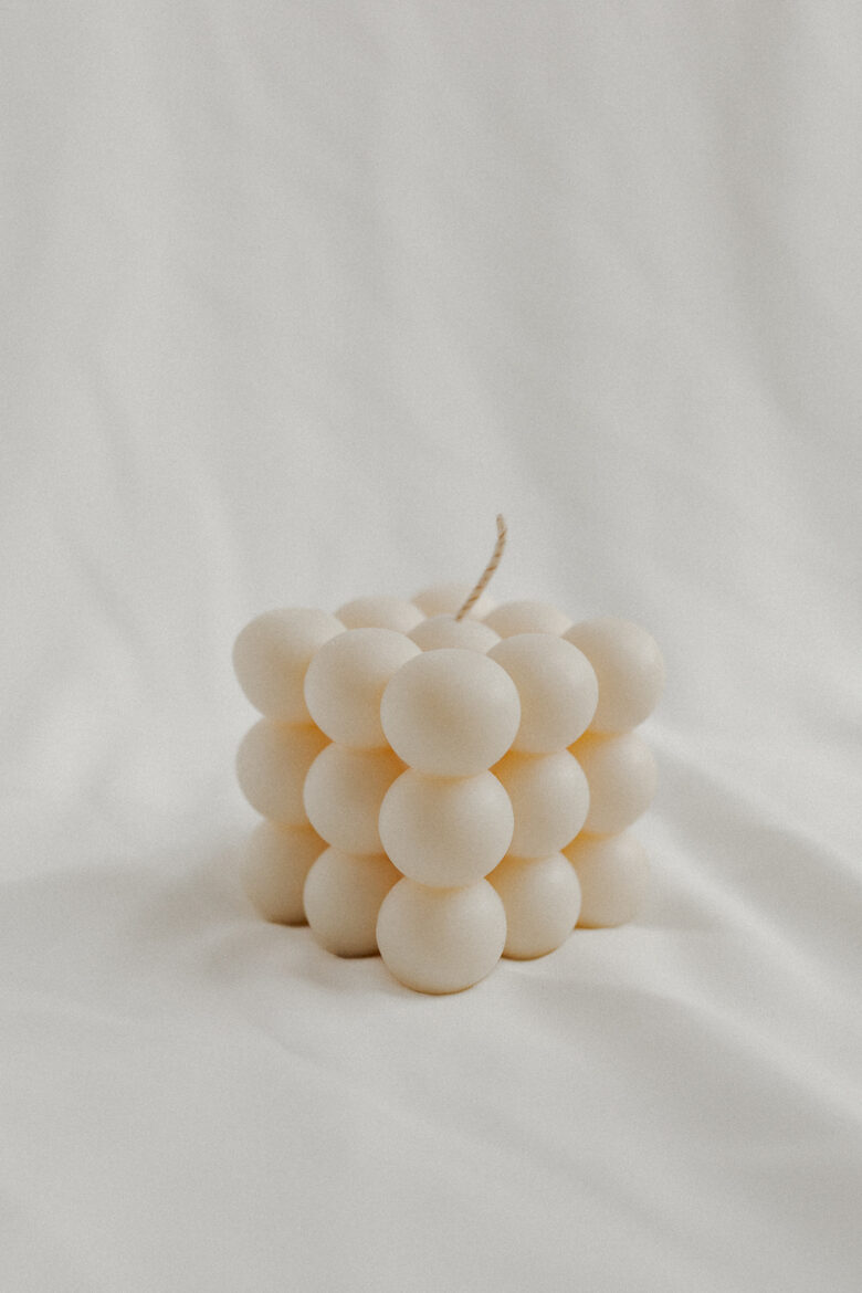 Dekoratīva rapšu vaska svece "Bubble Candle" 180gr