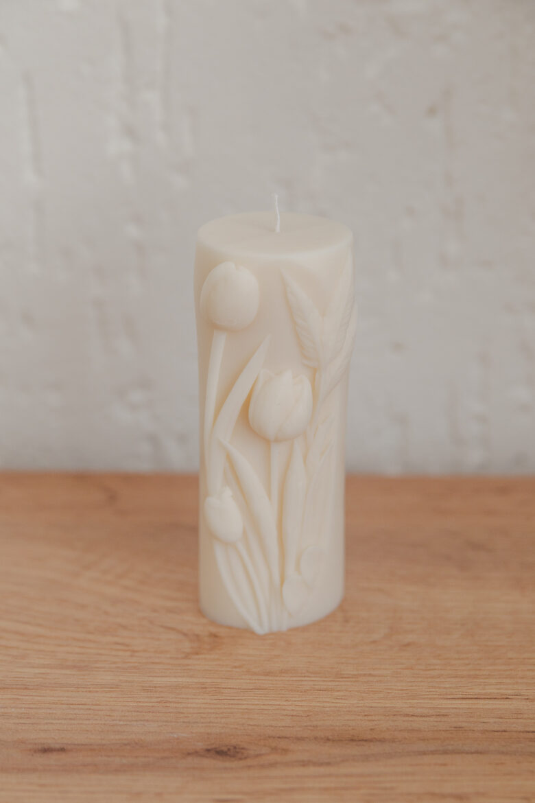 Dekoratīva rapšu vaska svece “Tulpe” 135gr