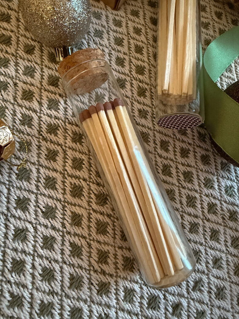 Sērkociņu stikla trauks ar korķi | 32 garie sērkociņi