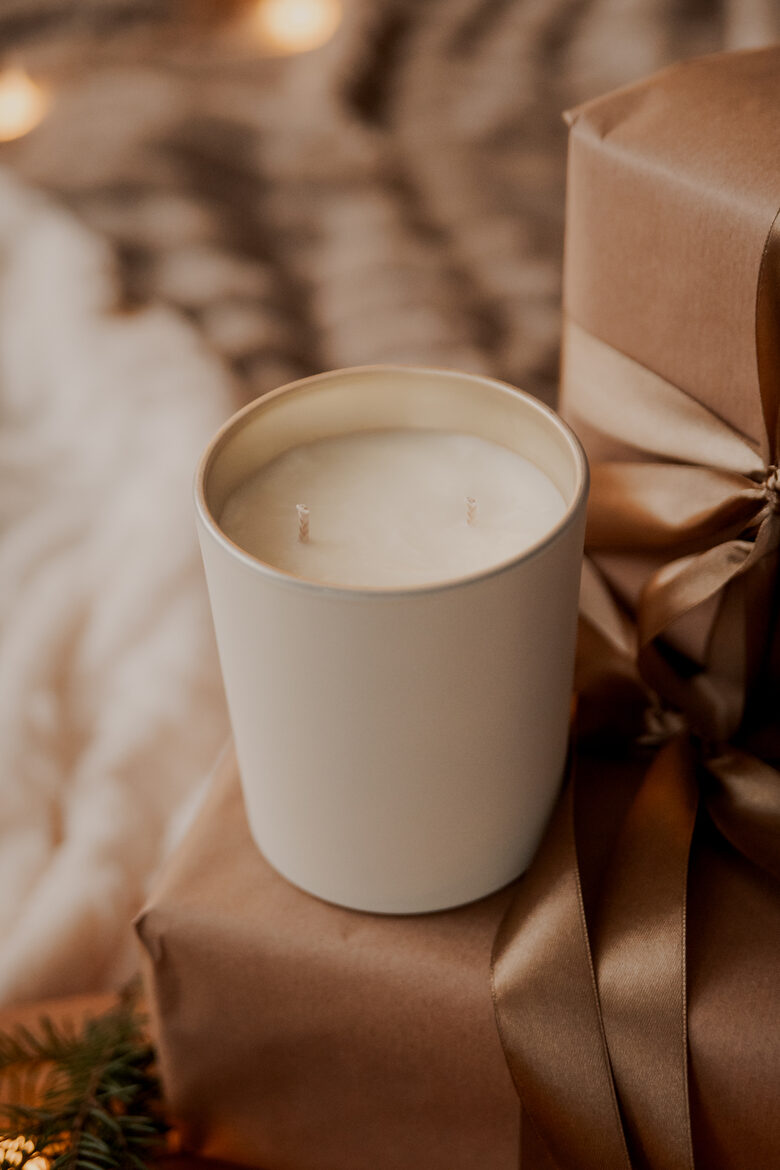 Aromātiskā sojas vaska svece “Cream & Gold” | 350 ml