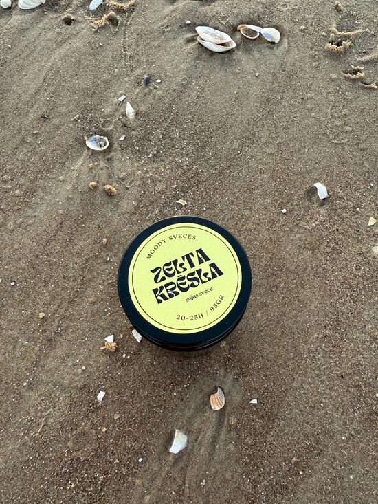 Zelta Kresla aromātiska sojas vaska svece brunā stikla burciņā ar vāku - vaniļa, sandalkoks, ambra