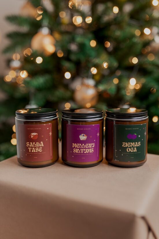 Liela aromātiska sojas vaska svece 250 g – Ziemas Kolekcija