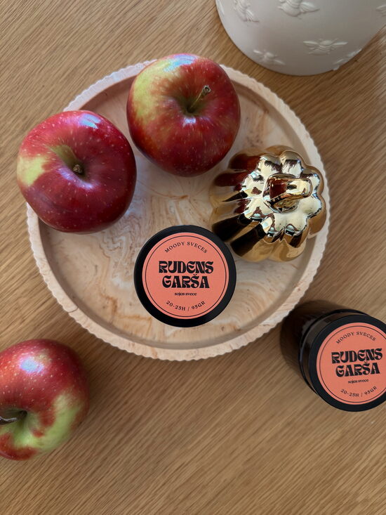 Rudens Garša aromātiska sojas vaska svece brunā stikla burciņā ar vāku - āboli, kanēlis, brūnais cukurs