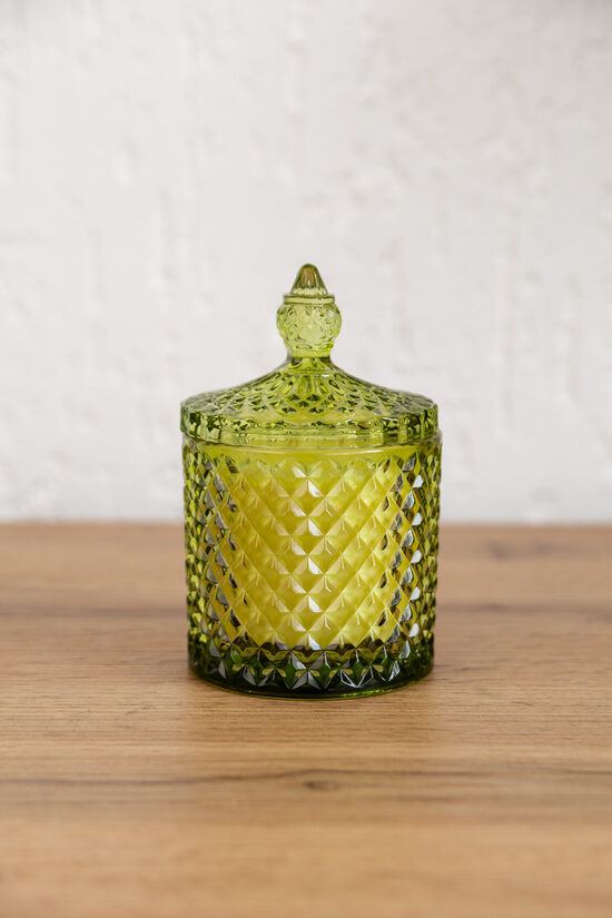 Sojas vaska svece zaļā stikla traukā ar vāku 